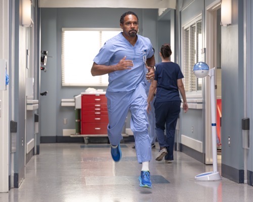 Grey’s Anatomy Fall Finale Recap 11/21/24: Season 21 Episode 8 “Drop It Like It’s Hot”