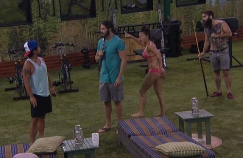 ‘Big Brother 18’ Spoilers: Heckler Outside BB18 House Blows Up Secret Nicole and James Final Two Deal
