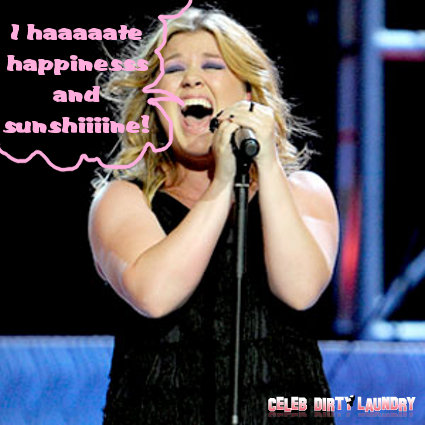 Kelly Clarkson’s Happiness And Boyfriend Is DESTROYING Her Creativity
