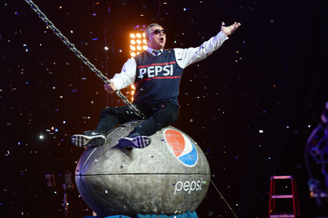 2014 Grammy Halftime Show By Pepsi Parodies The Year’s Biggest Music Moments #PepsiSuperBowl (VIDEO)