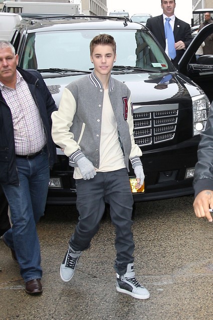 Justin Bieber Does NOT Frequent The Playboy Mansion
