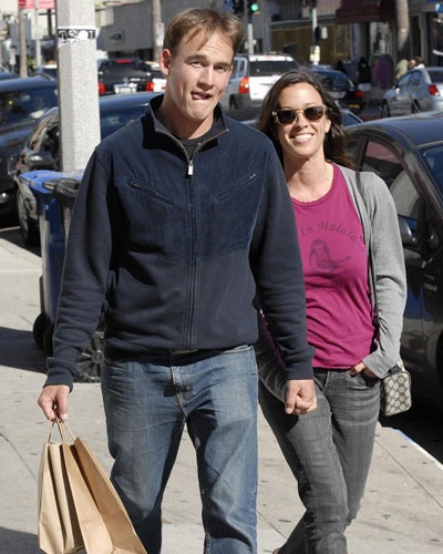 Alanis Morissette Welcomes A Baby Boy For Christmas