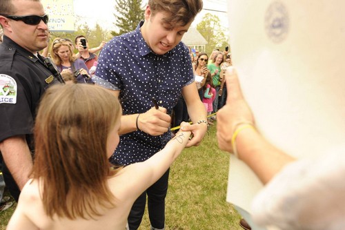 Alex Preston American Idol “Story of My Life” Video 5/14/14 #IdolTop3