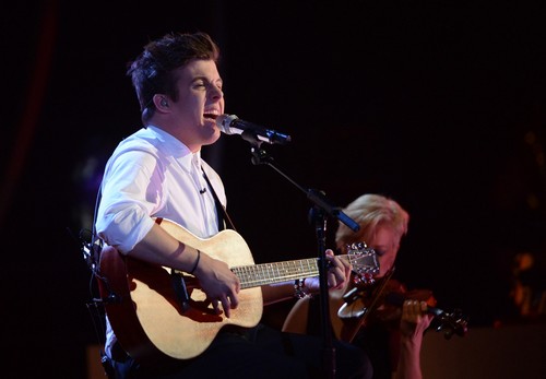 Alex Preston American Idol “I’m Yours” and “Yellow” Video 5/7/14 #IdolTop4