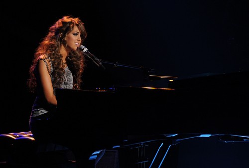 Angie Miller American Idol “Cry Me A River” Video 4/24/13