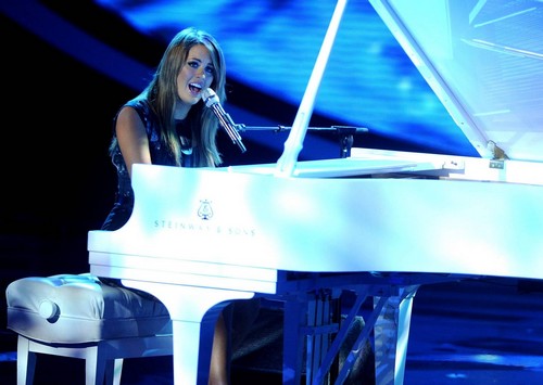 Angie Miller American Idol “Someone To Watch Over Me” Video 5/1/13