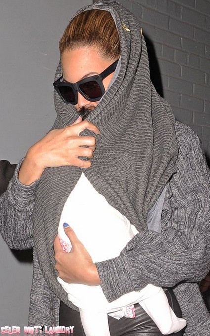Is Beyonce Carrying Blue Ivy Or A Baby Doll in Public (Photo)