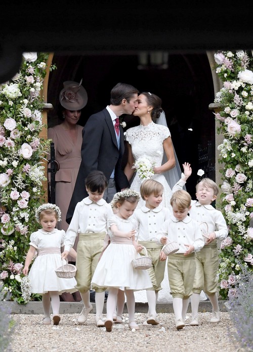 Kate Middleton Seen Scolding Prince George And Princess Charlotte At Pippa Middleton’s Wedding