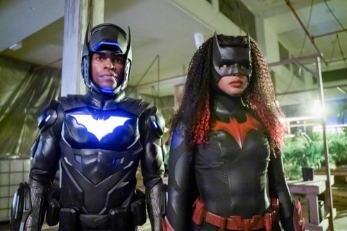 Batwoman Premiere Recap 10/13/21: Season 3 Episode 1 “Mad As A Hatter”