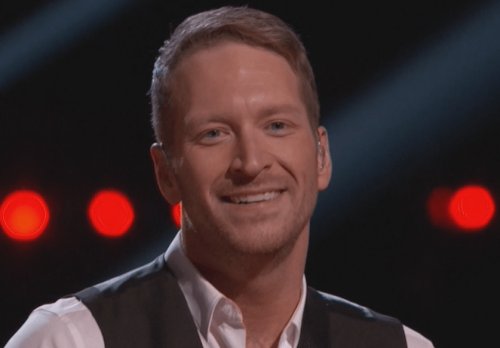 WATCH Barrett Baber Perform ‘Silent Night’ on The Voice Top 4 Finals Video 12/14/15