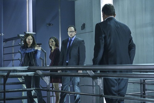 Beauty and The Beast Recap 8/11/15: Season 4 Episode 10 “Means to an End”