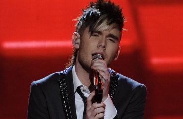 Colton Dixon American Idol 2012 ‘Bad Romance’ Video 4/18/12