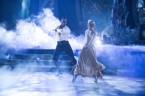 WATCH Rashad Jennings Dancing With The Stars Jive Season 24 Episode 8 – 5/8/17 #DWTS