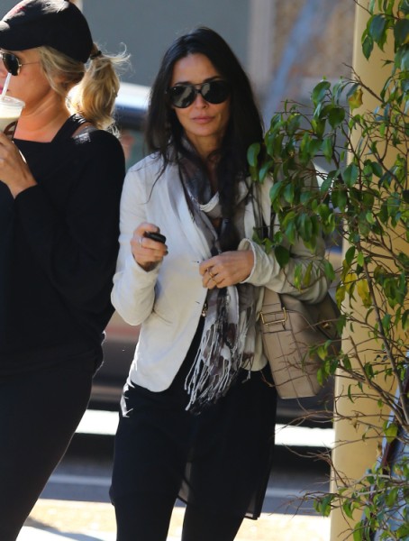 Russell Brand Denies Demi Moore Romance, Calls Her An ‘Older Lady’