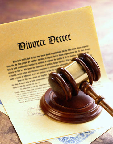 ‘Tis The Season To Divorce In Hollywood And Other News
