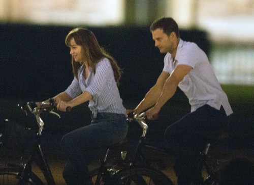Jamie Dornan Humiliated By Dakota Johnson: Dakota Not Impressed With ’Fifty Shades Darker’ Love Scenes