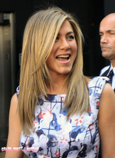 Jennifer Aniston Pretends Her Beauty Is Natural And Cheap