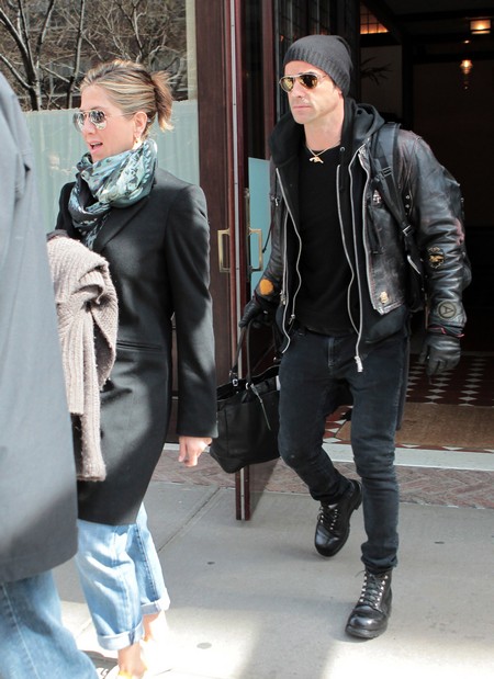 Jennifer Aniston and Justin Theroux Spoofing Paparazzi in Film
