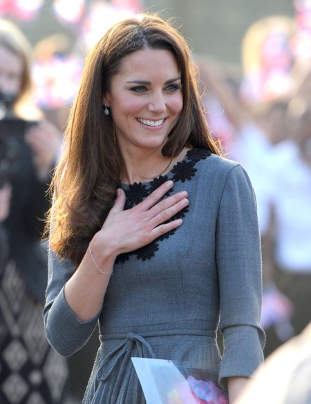 Kate Middleton Poses For First Magazine Cover! (Photo)
