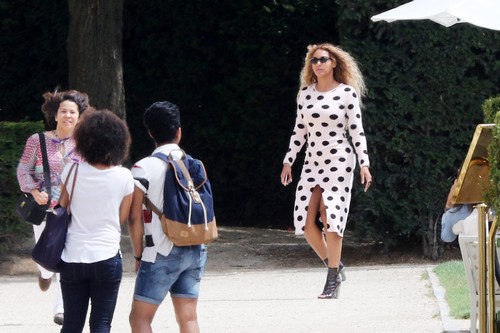 Beyonce Having A Very Difficult Pregnancy With Twins