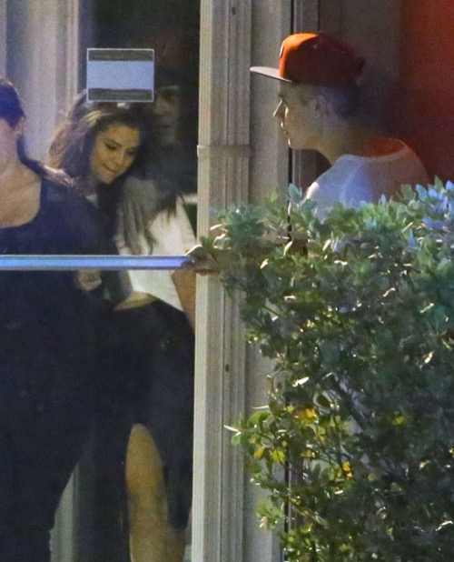 Selena Gomez and Justin Bieber Dating Reunion: SelGo and Biebs Back Together, Still In Love – Can’t Give Up?