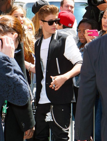 Justin Bieber Tricks One Direction And Says He Wants To Record