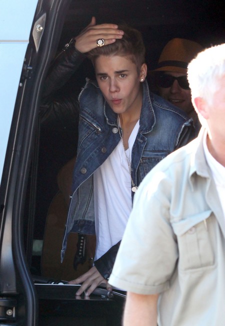 Justin Bieber Defends His Mother’s Honor (Video)