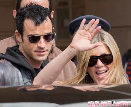 Jennifer Aniston Orders Fiance Justin Theroux: Get A Nose Job!