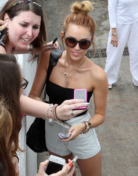 Skinny Miley Cyrus Looking Anorexic In Miami (Photos)