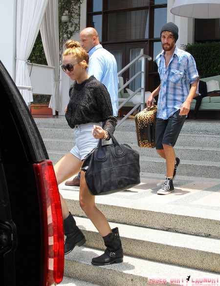 Miley Cyrus’s Sick Obsession To Appear Anorexic