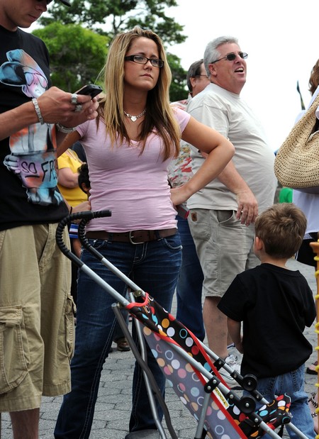 Teen Mom 2 Jenelle Evans Hangs Out With Gary Head And Victoria Killem