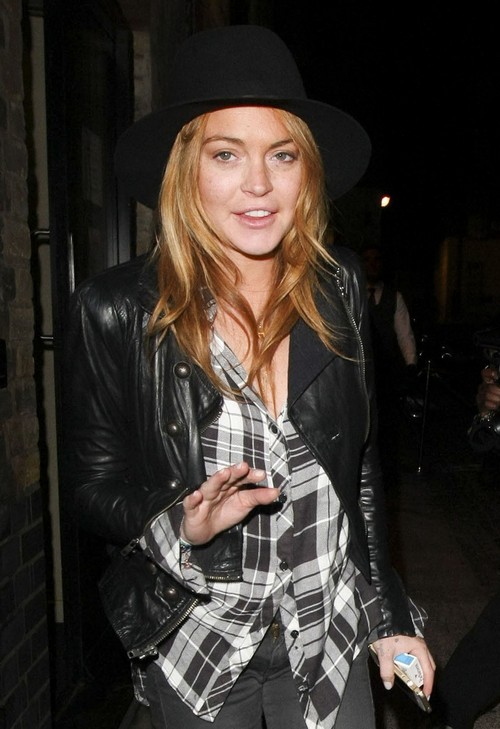 Lindsay Lohan Tweets Her Racy FCUK Fragrance Ad (Photo)
