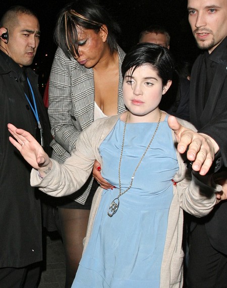 Kelly Osbourne Drunk: She Cracks Up Over Grief