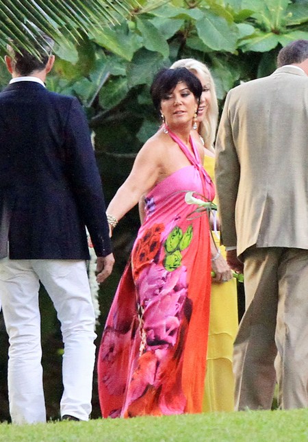 Kris Jenner Reuniting With An Old Lover Disgusts Khloe Kardashian