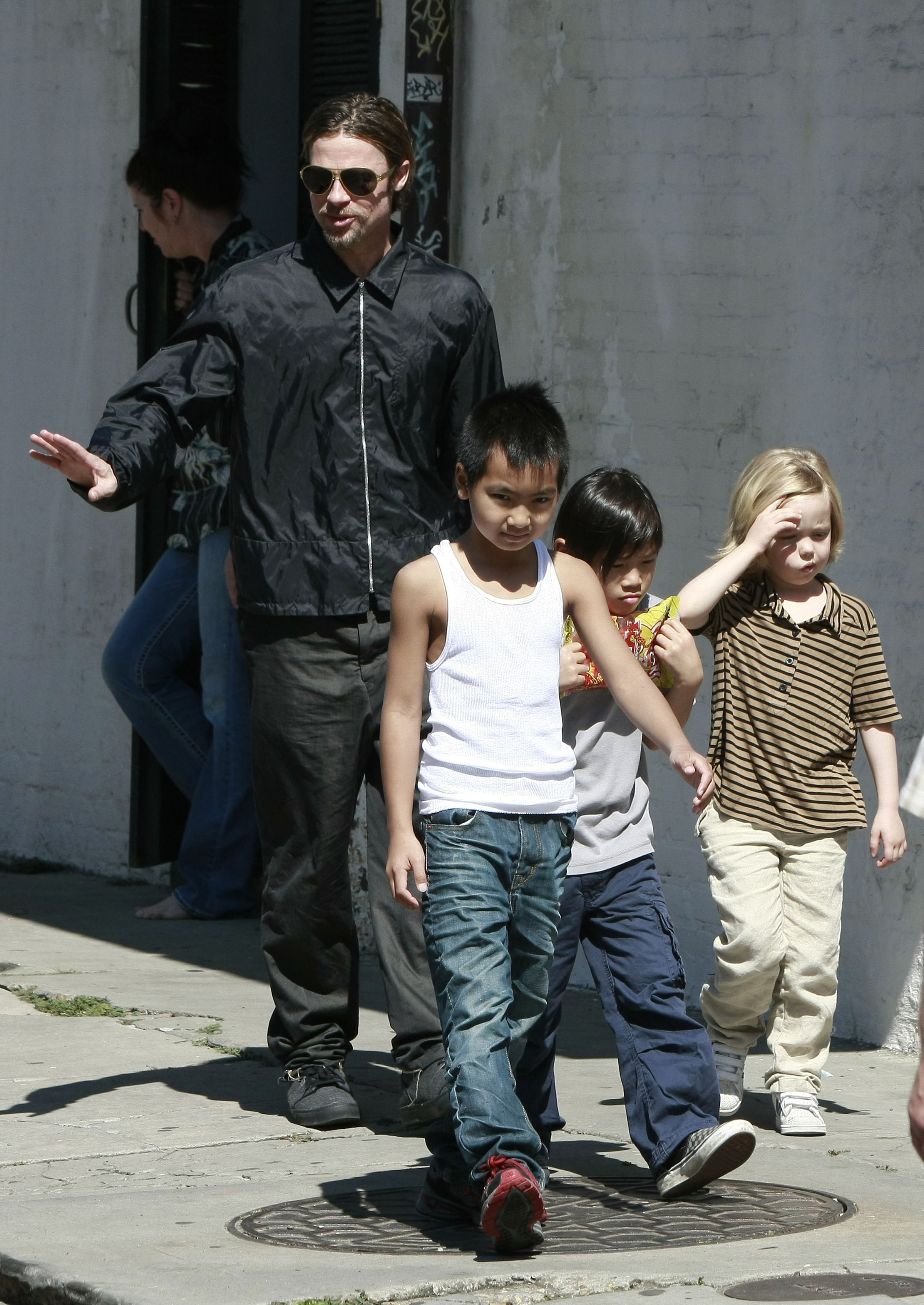 Angelina Jolie’s Kids Want To Drop ‘Pitt’ From Last Name: Brad Pitt Disgusted With Divorce War