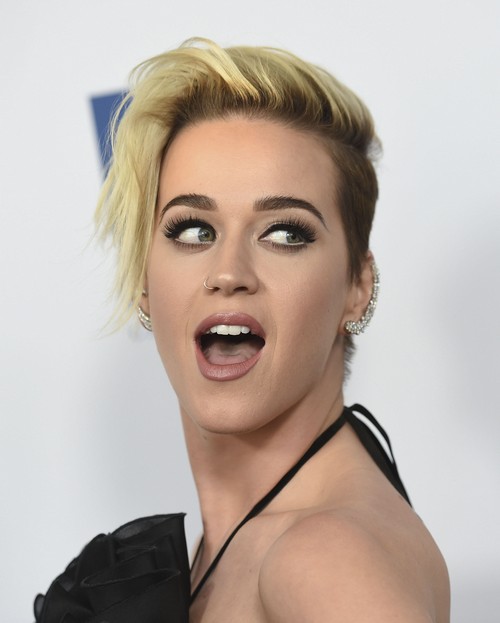 Katy Perry Disses Taylor Swift In Vogue Interview?