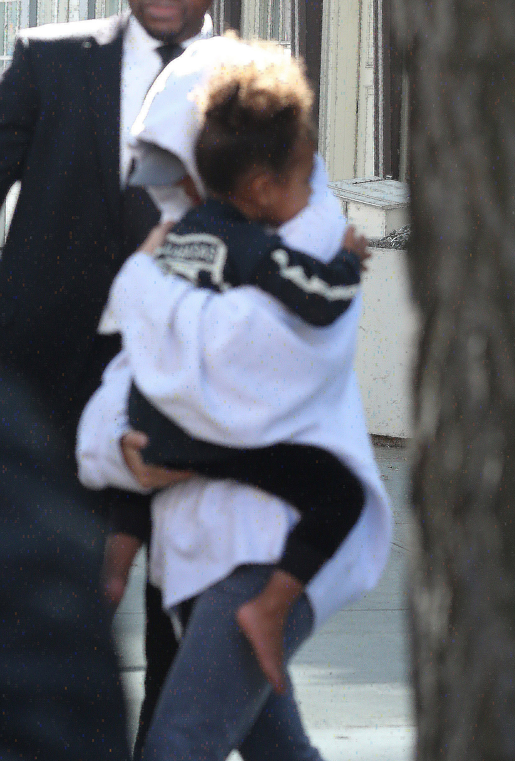 Kim Kardashian Divorce: Kanye West Distancing Himself From Uncontrollable Kim