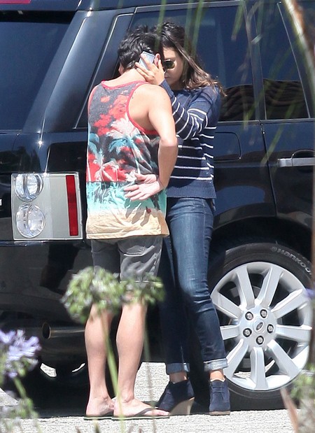Demi Moore Fears Mila Kunis Pregnant With Ashton Kutcher’s Baby