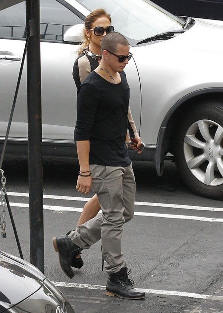 Casper Smart Tells Jennifer Lopez No Kids No Way!