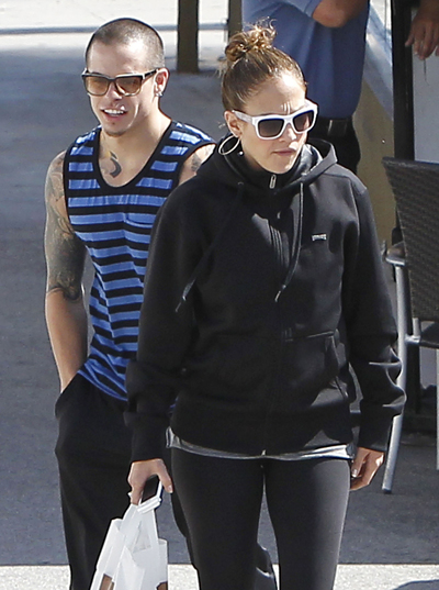 Is Casper Smart Pushing Away Jennifer Lopez’s Friends?
