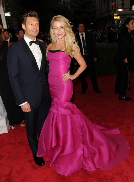 Ryan Seacrest Ponders A Post Phillip Phillips Marriage Proposal To Julianne Hough