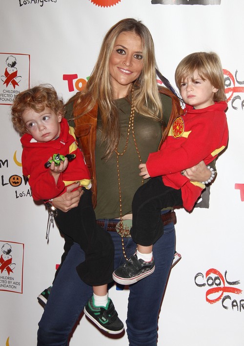 Brooke Mueller’s Brother Scott Awarded Guardianship of Charlie Sheen’s Twins: UPDATE – Mother From Hell Brooke Gets de facto FULL CUSTODY