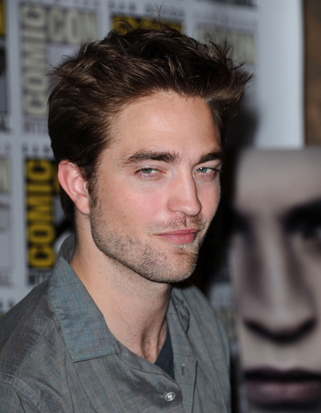Robert Pattinson Demands To Know How Many OTHER Men Kristen Stewart Slept With