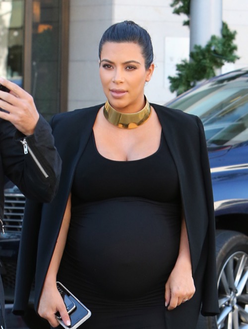 Kim Kardashian’s Due Date Moved Up: Kanye West’s Baby Boy To Be Born On Thanksgiving – Inducing Labor?