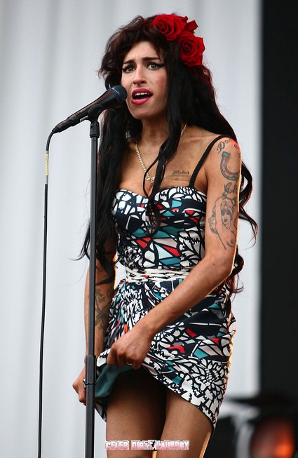 Amy Winehouse’s Phone Was Hacked By Press