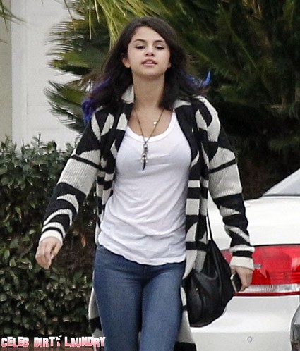 Selena Gomez Says She And Justin Bieber Have A Completely Normal Relationship