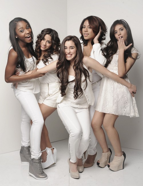 Fifth Harmony Sings “Christmas” The X Factor Finale 12/20/12 (Video)