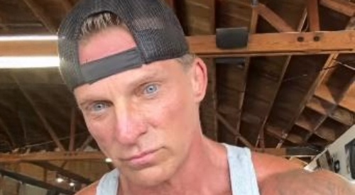 Steve Burton Shares “Currency’ Message With A Difference