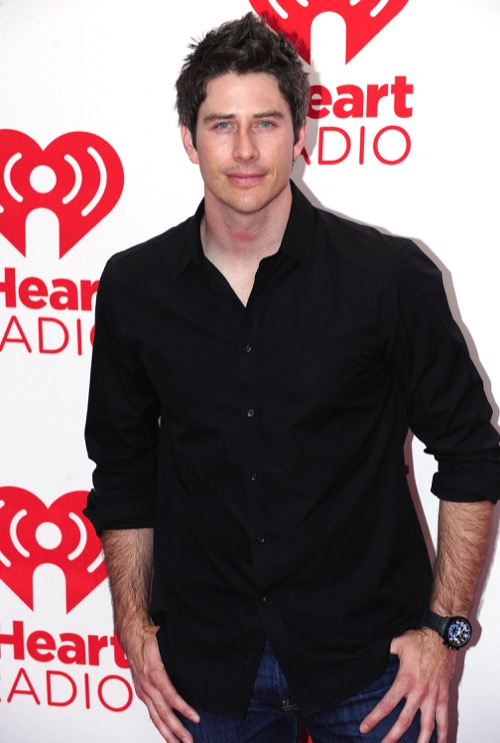 The Bachelor Season 22 Spoilers: Arie Luyendyk Jr.’s Ex Courtney Robertson Reveals New Intimate Details