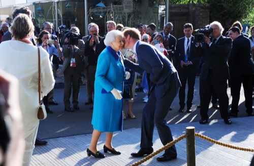 Queen Elizabeth Disgusted: Prince Harry Willing to Break Royal Protocol For Secret Meghan Markle Wedding